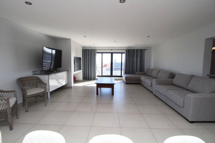 5 Bedroom Property for Sale in Calypso Beach Western Cape